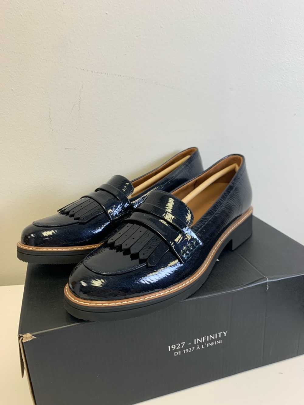 Naturalizer Women's Black Patent Loafers